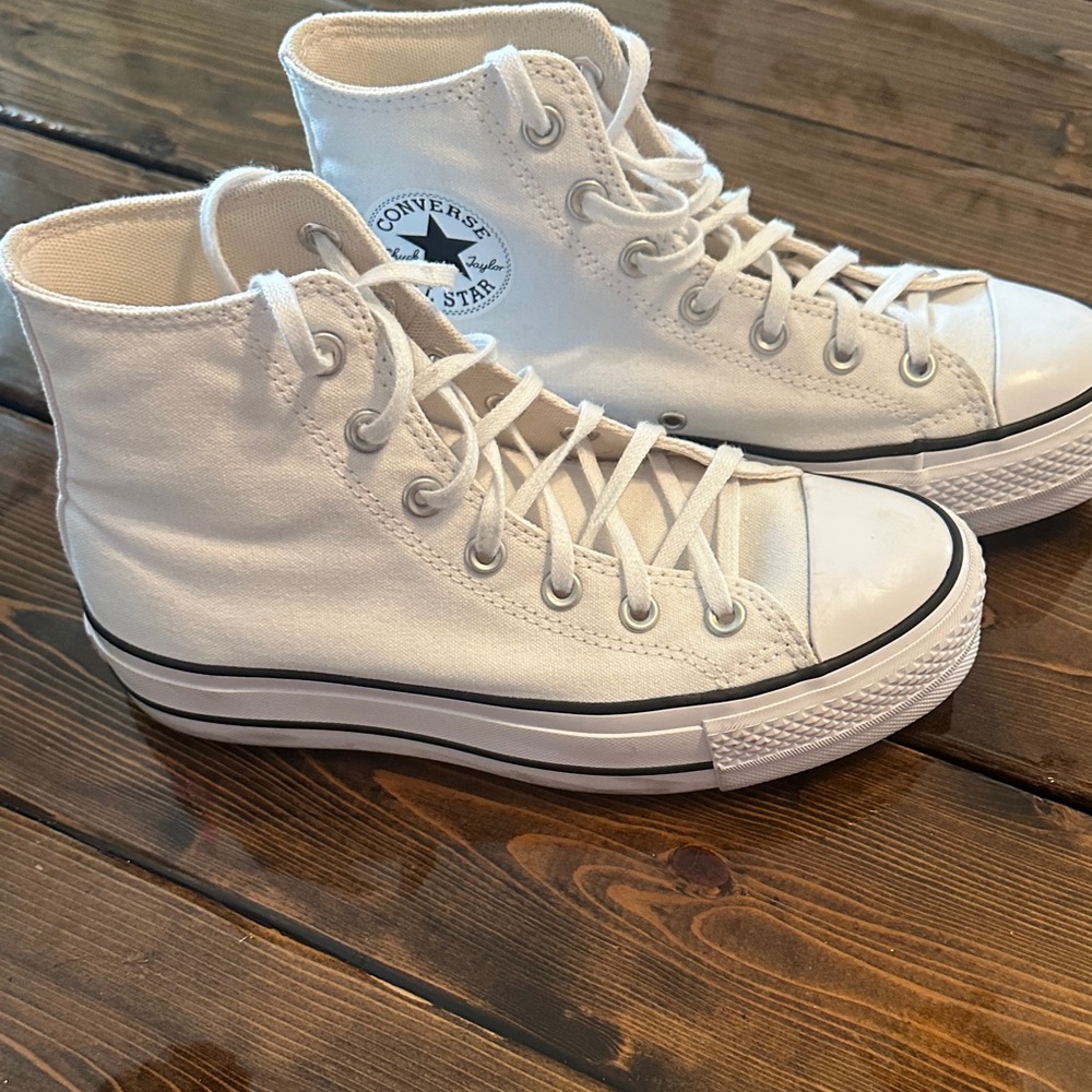 Converse Classic White Canvas High-Tops